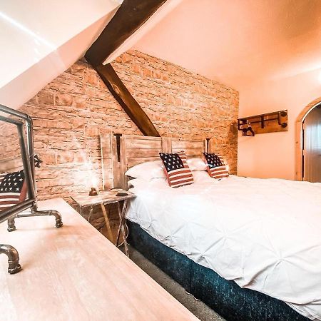 The Loft At Riverside Suites Бриджнорс Экстерьер фото